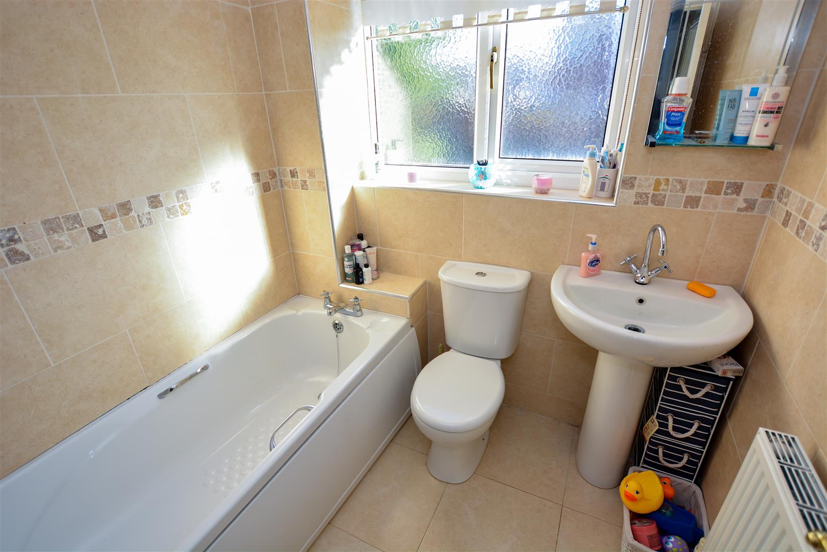 FIRST FLOOR BATHROOM